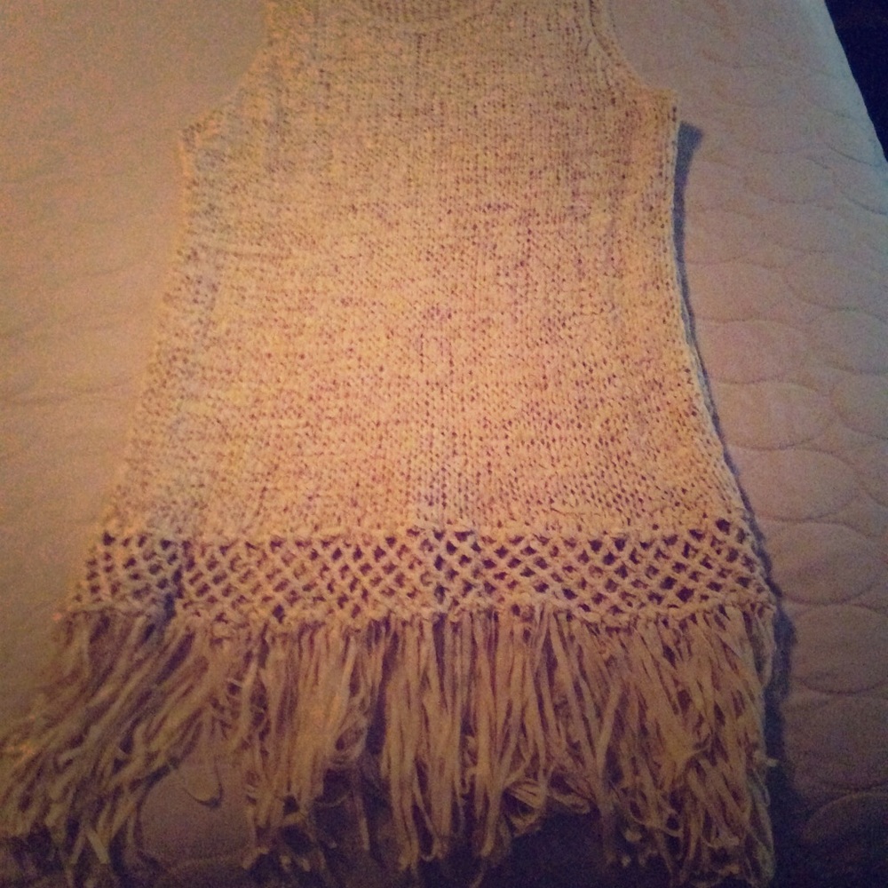 Knitted Tunic. Color mustard